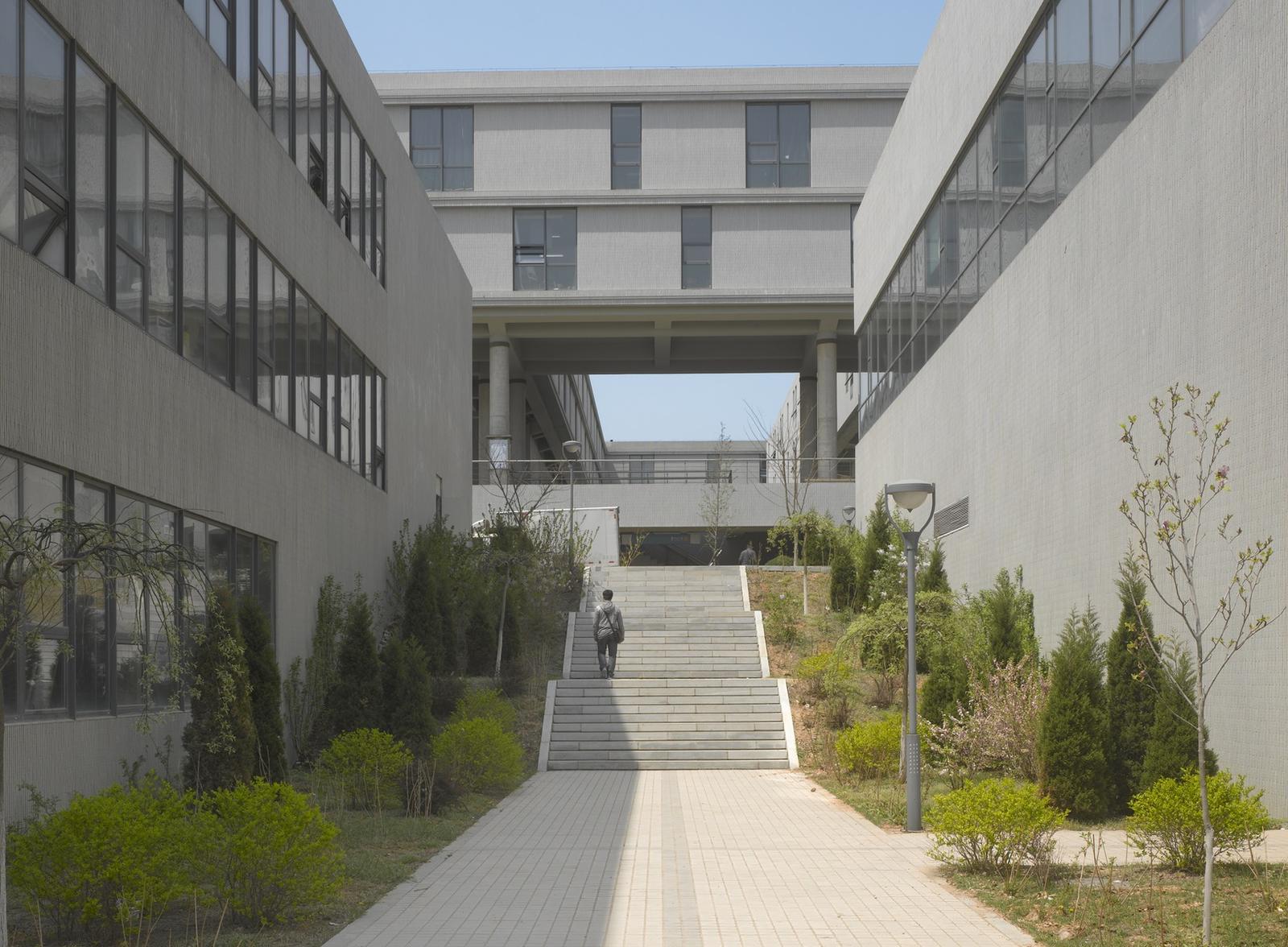 P-ID:10-Campus der Lu Xun Kunstakademie, Dalian, China